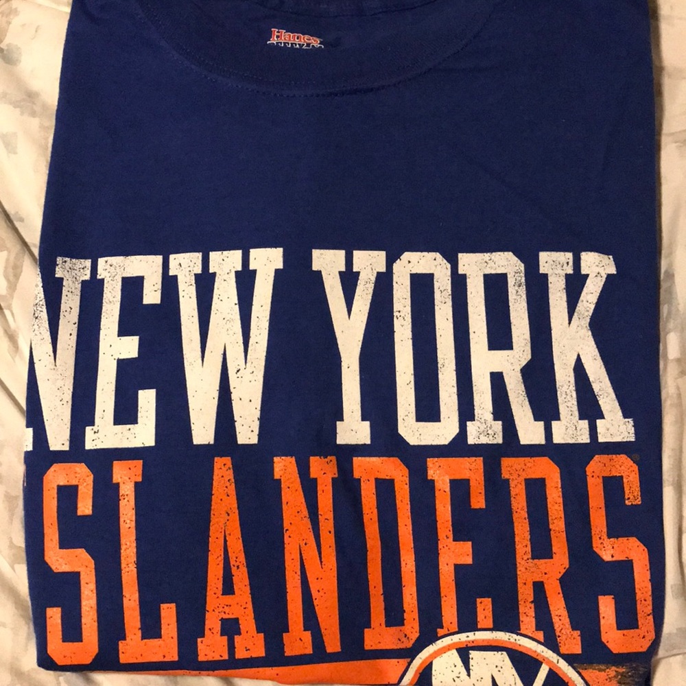 Islanders t shirt